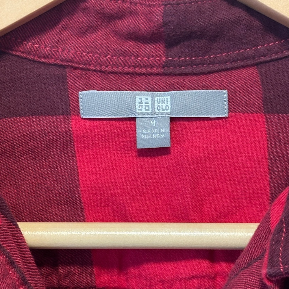 UNIQLO Red Plaid Shirt Size M - Picture 3 of 4